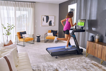 Echelon Stride-8s™ Commercial Smart Treadmill